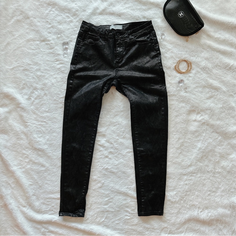 ASHER SNAKE SKIN PRINTED BLACK PANTS - Size Medium